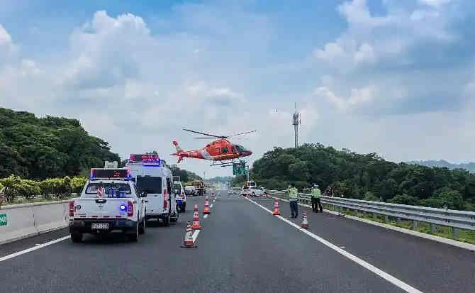 松桃高速公路汽车救援案例