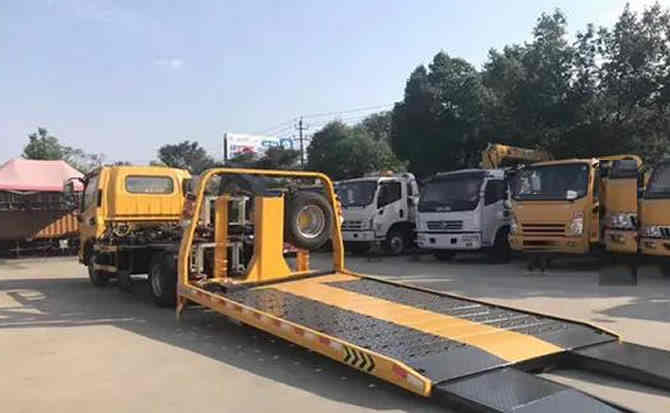 松桃汽车中途维修案例